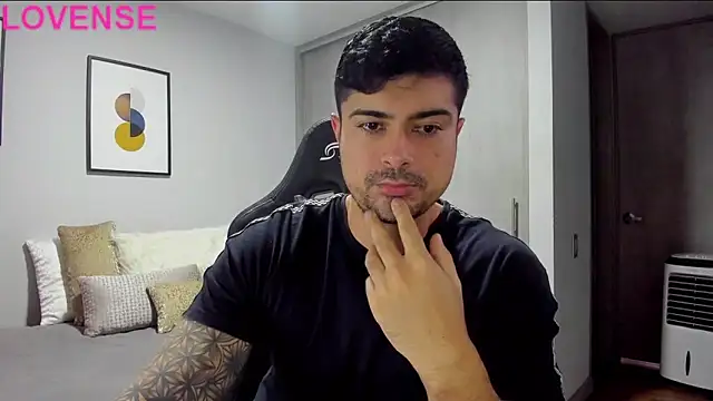 Dante Storm online show from 10/19/25, 09:04