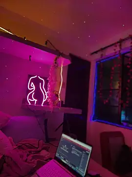 LoganPeny online show from 12/03/25, 06:43