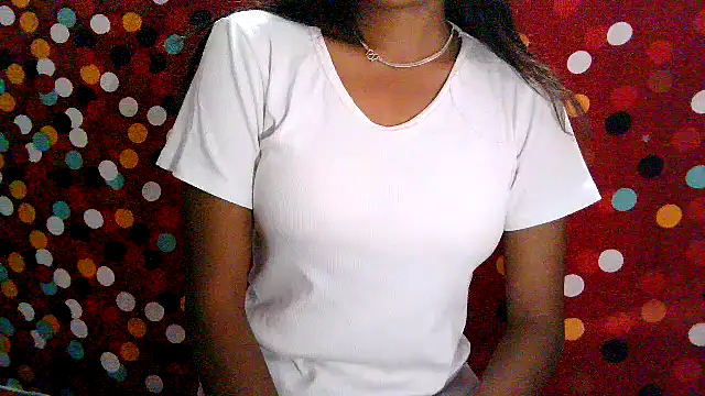 Snapshot of LAYLA_600 chatting on 11/05/25, 10:48 LAYLA 600 online show from 11/05/25, 10:48