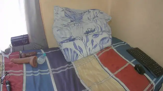 XhosaBoobs4U online show from 11/15/25, 06:44