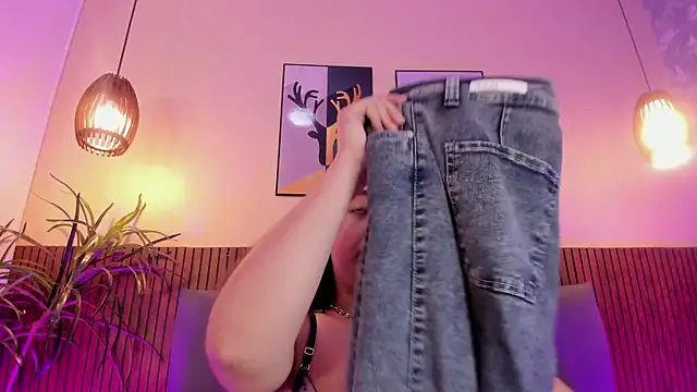 MelinaCruz online show from 01/12/26, 07:41