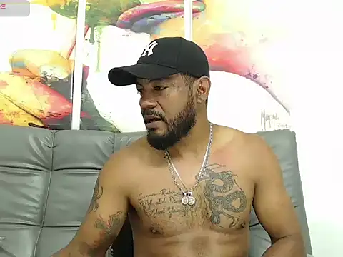 BladeFoxxx1 online show from 10/21/25, 04:13