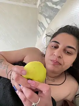 Veramaia online show from 04/29/26, 11:36