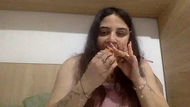 Veramaia online show from 05/16/26, 10:36