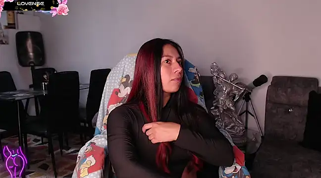 Snapshot of yes0225 chatting on 03/18/25, 01:42 yes0225 online show from 03/18/25, 01:42