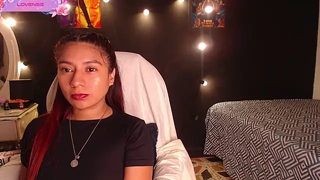 Snapshot of yes0225 chatting on 10/30/25, 10:49 yes0225 online show from 10/30/25, 10:49