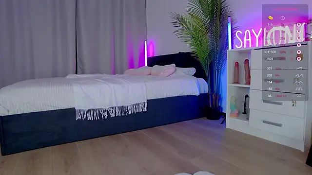 Say luna online show from 12/01/25, 07:41