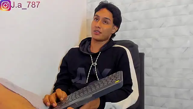 Stone grey1  online show from 03/20/25, 08:53