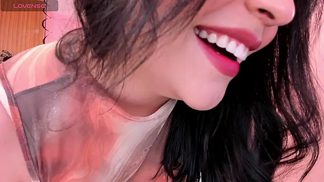 eva sainnt online show from 10/15/25, 05:02