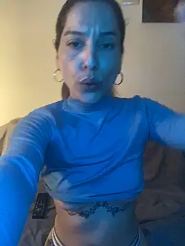 Snapshot of CosmiccAlai chatting on 03/23/25, 02:26 CosmiccAlai online show from 03/23/25, 02:26