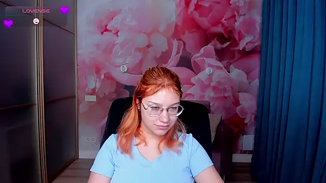 AngelinaLow online show from 11/28/25, 12:30