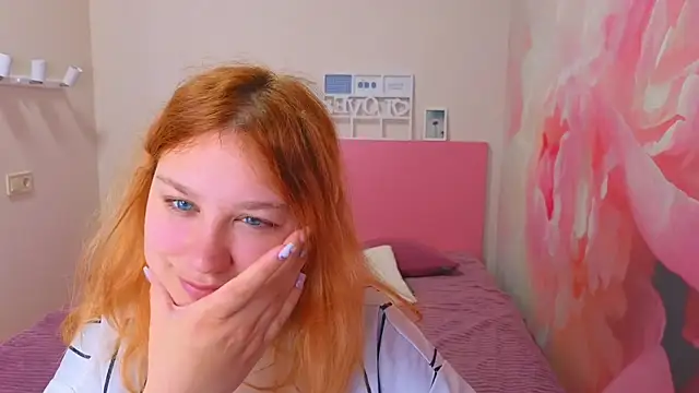 AngelinaLow online show from 04/18/26, 11:25