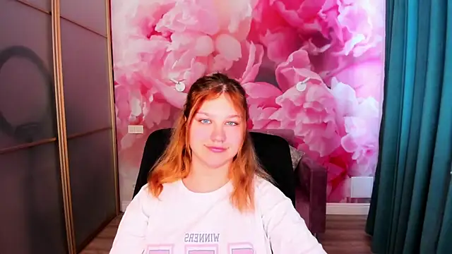 AngelinaLow online show from 04/28/26, 11:26