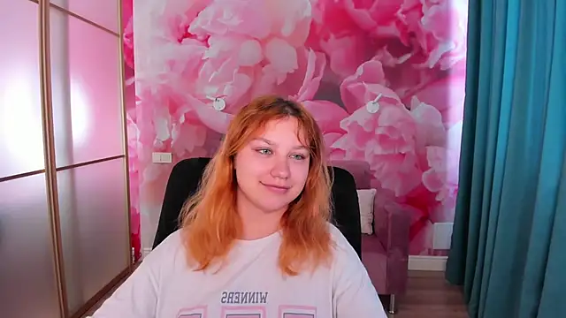 AngelinaLow online show from 05/16/26, 11:31