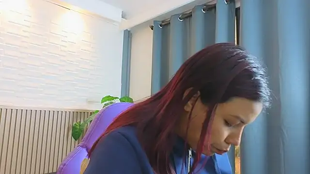 TiffanyWalk online show from 04/08/26, 12:49