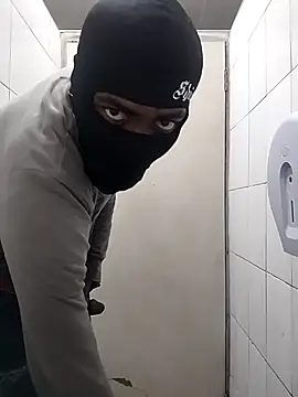 Snapshot of 123skopo chatting on 10/20/25, 10:10 123skopo online show from 10/20/25, 10:10