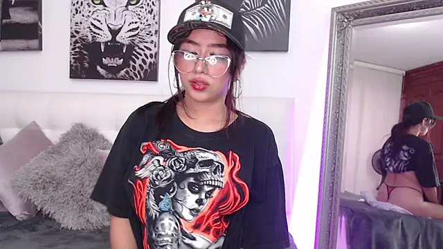 sophie-carter online show from 03/22/25, 07:31