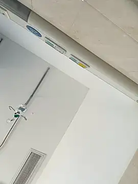 aa520uv online show from 10/25/25, 03:58