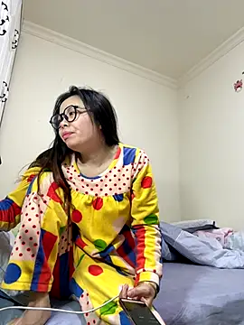 aa520uv online show from 11/23/25, 01:05