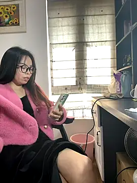 aa520uv online show from 12/04/25, 04:33