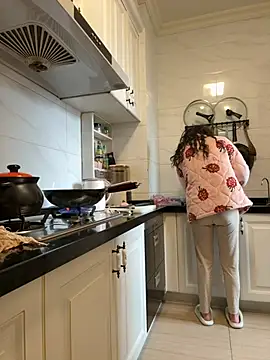 aa520uv online show from 01/17/26, 03:00