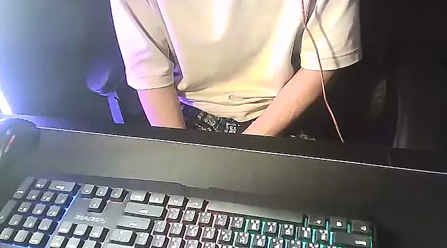 Snapshot of zhezheggin chatting on 03/19/25, 05:28 zhezheggin online show from 03/19/25, 05:28