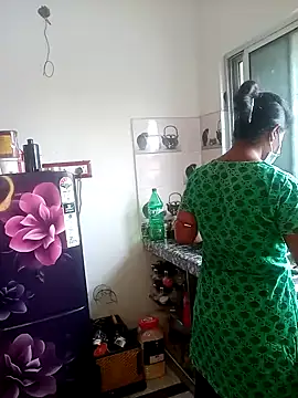 Snapshot of sohona101 chatting on 03/19/25, 07:07 sohona101 online show from 03/19/25, 07:07