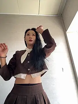 Snapshot of linger-23 chatting on 03/14/26, 05:35 linger-23 online show from 03/14/26, 05:35