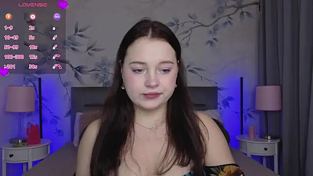 Snapshot of Cute_kitty- chatting on 10/05/25, 09:24 Cute kitty- online show from 10/05/25, 09:24