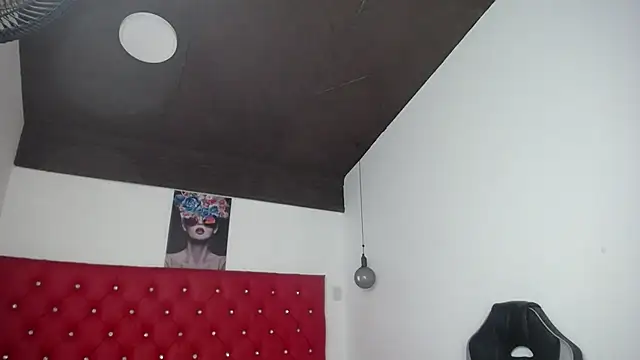 kriss sweetboobs10 online show from 05/15/26, 12:56