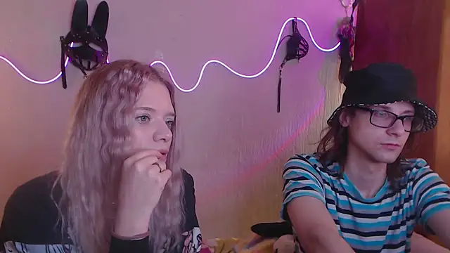 Your Horny Friends online show from 03/17/25, 11:42