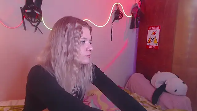 Your Horny Friends online show from 03/23/25, 06:05