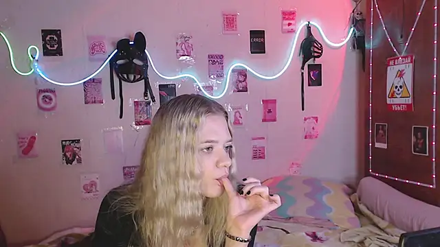 Your Horny Friends online show from 09/09/25, 08:47