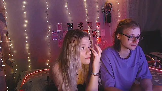 Your Horny Friends online show from 04/25/26, 06:38