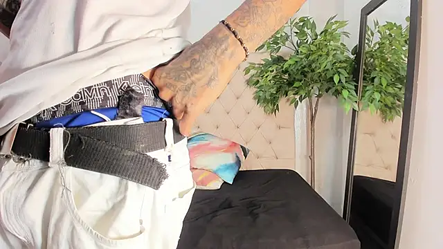 Mia Collivens online show from 09/19/25, 11:00