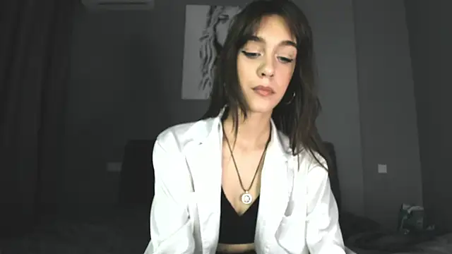 Snapshot of Elli_Lourence chatting on 03/13/25, 01:54 Elli Lourence online show from 03/13/25, 01:54