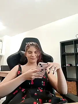 MeCherryy online show from 10/27/25, 03:05