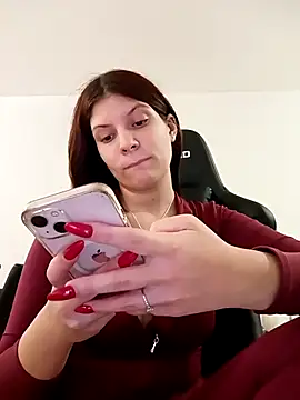 MeCherryy online show from 11/12/25, 05:13