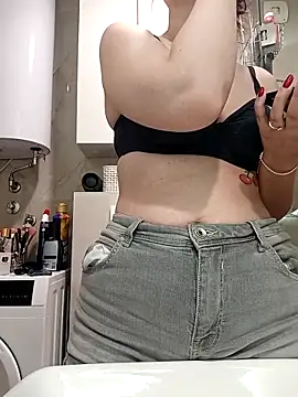 MeCherryy online show from 05/13/26, 05:21