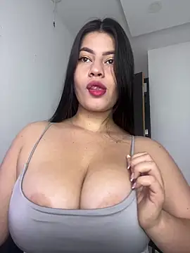 Saanvi21 online show from 05/26/26, 12:45