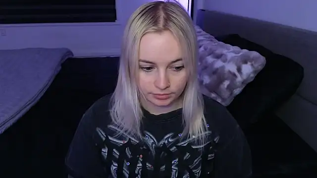 margot robbie7 online show from 03/27/26, 01:11