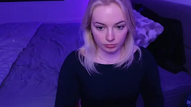 Snapshot of margot_robbie7 chatting on 05/14/26, 01:45 margot robbie7 online show from 05/14/26, 01:45
