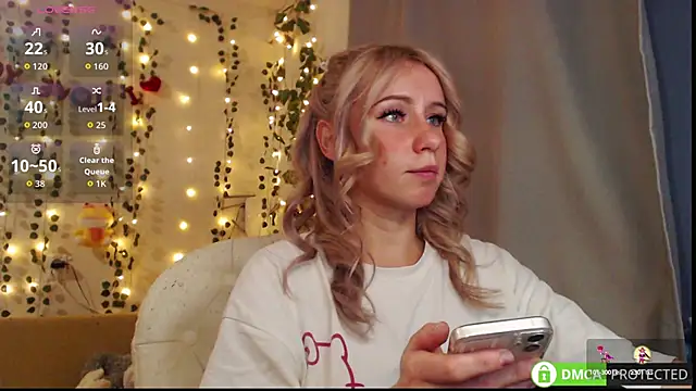 Mia  Kitty online show from 09/26/25, 06:45