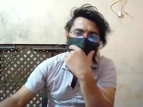 Snapshot of indori_guy chatting on 05/17/26, 10:55 indori guy online show from 05/17/26, 10:55