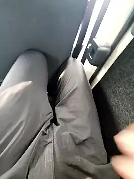 ikeike-kun online show from 09/18/25, 03:41