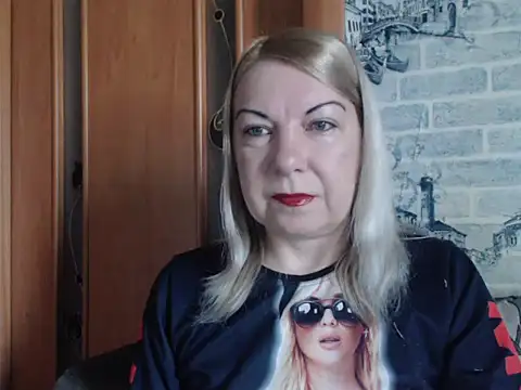 Snapshot of Lillia_Ray chatting on 04/25/26, 08:06 Lillia Ray online show from 04/25/26, 08:06