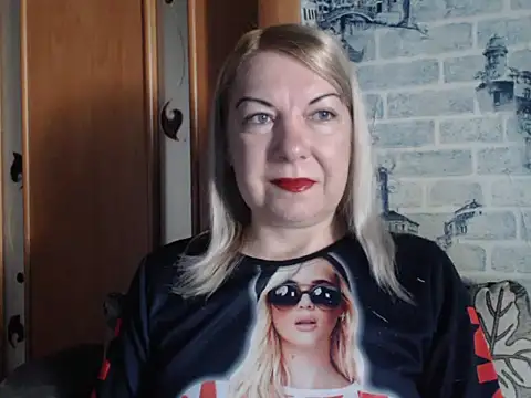 Snapshot of Lillia_Ray chatting on 04/25/26, 01:41 Lillia Ray online show from 04/25/26, 01:41