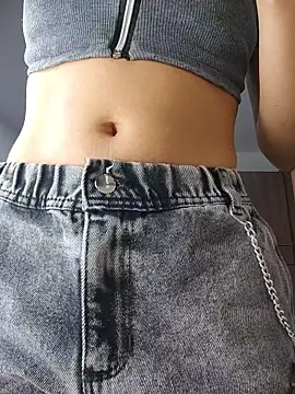 Miss-Dannie online show from 12/16/25, 04:34