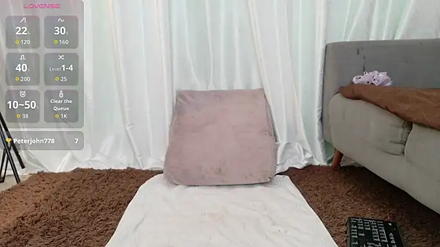 YuliethPetite online show from 05/20/26, 01:17