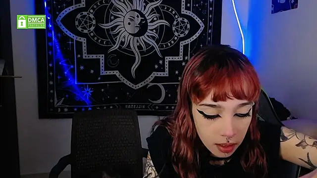 lovelockedlips online show from 10/11/25, 03:06